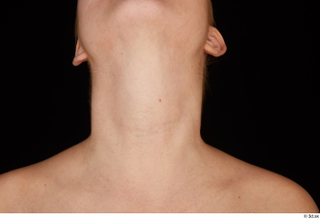 Cayla Lyons neck 0001.jpg